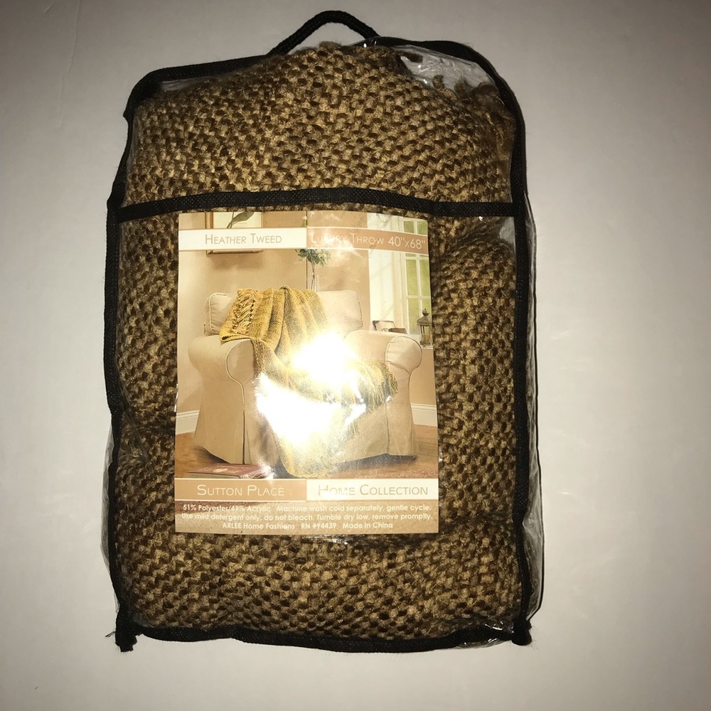 Sutton Place Luxury Throw